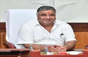 Rajesh Agrawal paryatan-mantri