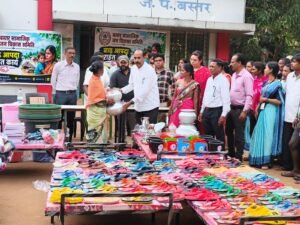 bastar-flood-relief-bade-chakwa-narayanpal-relief-material